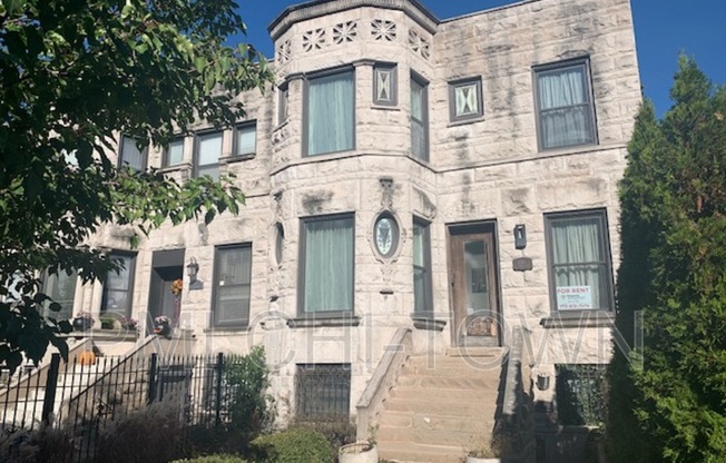 1114 E 62 ST