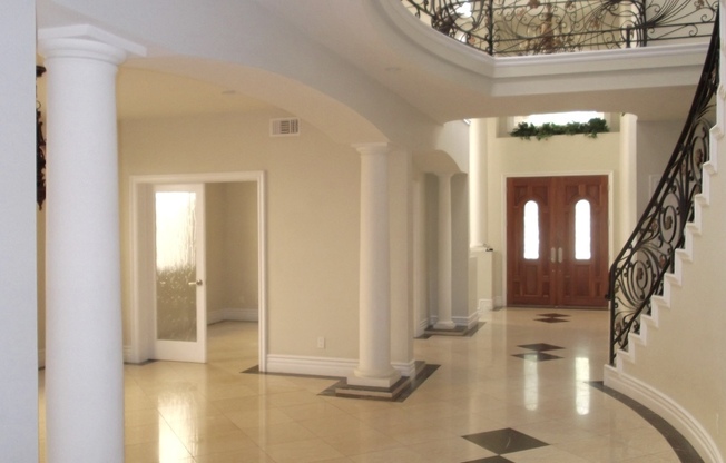 Coming Soon! Lavish Estate Home w/4700sf+Central A/C & Large Backyard in Manhattan Beach School District