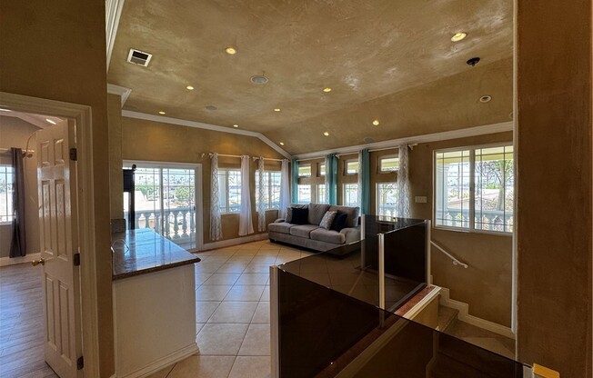 25521 SENATOR AVE