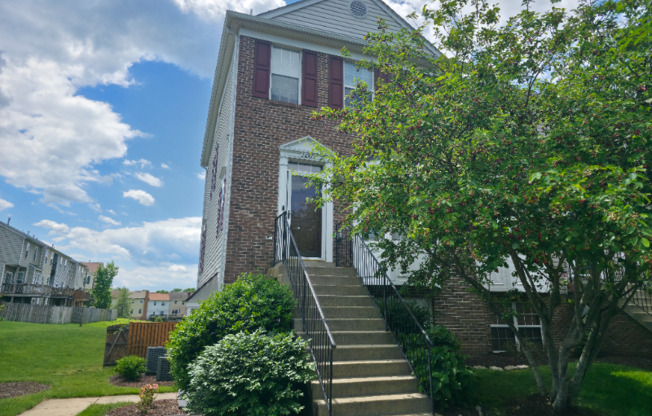 1227 ROCKLAND CT
