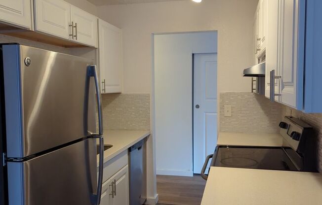 1 bed, 1 bath, 640 sqft, $1,750, Unit 206