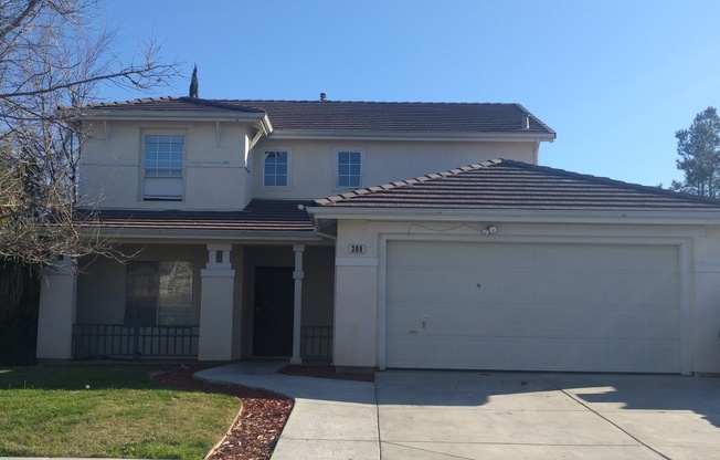 Beautiful home located in the heart of Patterson FREE RENT!!!