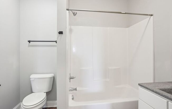 1 bed, 1 bath, 740 sqft, $1,199, Unit 600 - 2HP