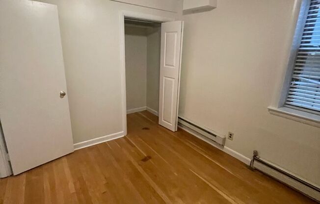 Longwood 2-Bed w/heat