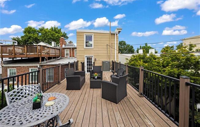 2 beds, 1 bath, 1,200 sqft, $5,750