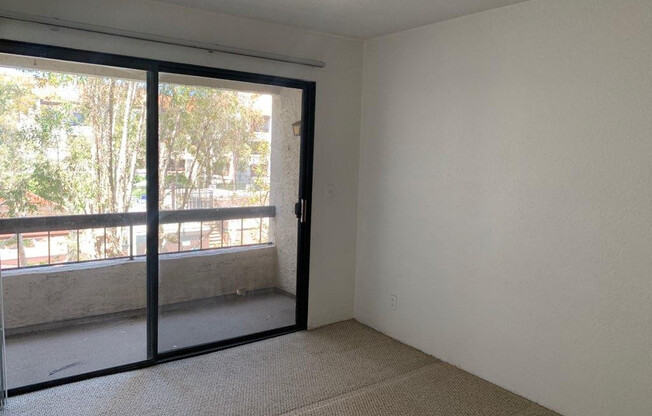 1 bed, 1 bath, $2,325