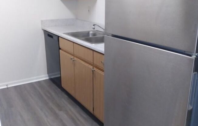 185 - COUNTRY VIEW APARTMENTS