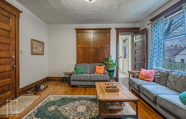 1 bed, 1 bath, $1,425, Unit 266 Buttles Ave Apt. A