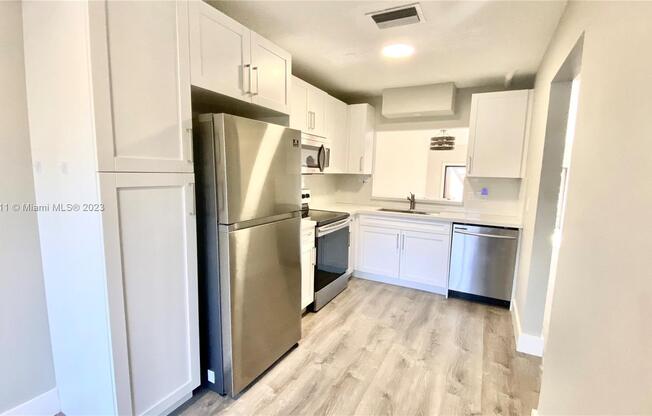 4256 S PINE IS RD