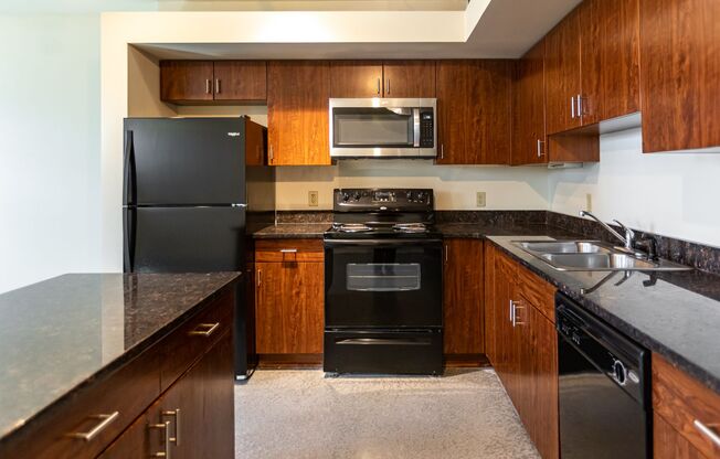 2 beds, 1 bath, 212 sqft, $1,625, Unit 008