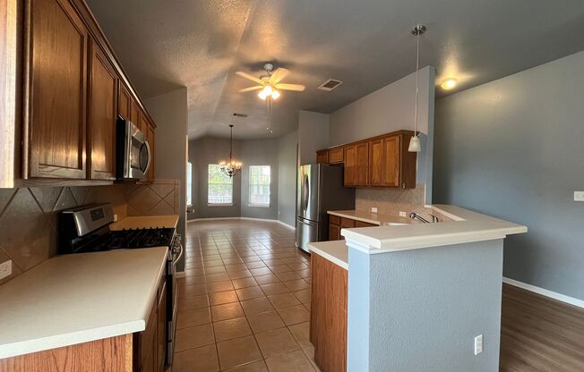 4 beds, 2 baths, $1,995