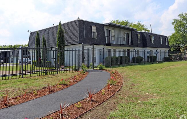 Your Next Home Awaits at Sun Ridge Apartments