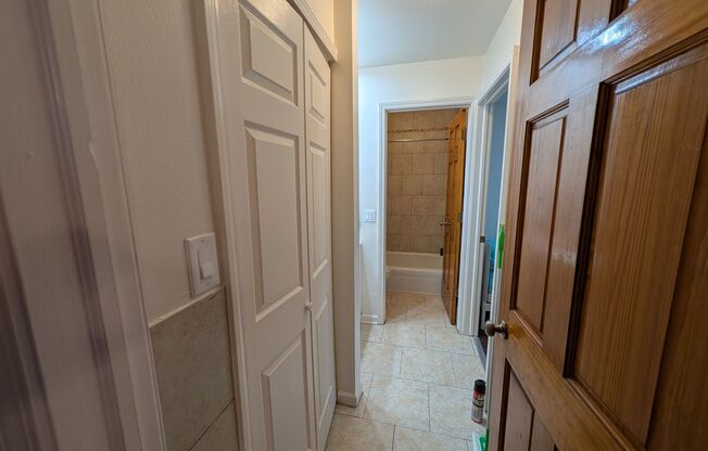 1 bed, 1 bath, 750 sqft, $1,595, Unit 1111H-300