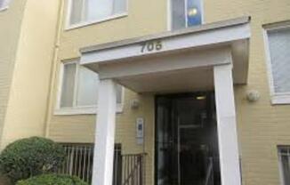705 Brandywine St SE #202
