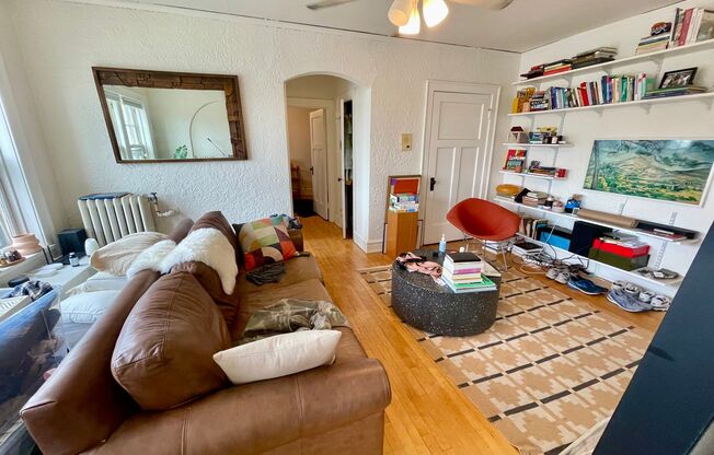 1 bed, 1 bath, $950, Unit 306