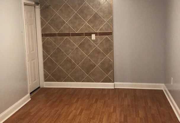 1 bed, 1 bath, $1,600, Unit 5B