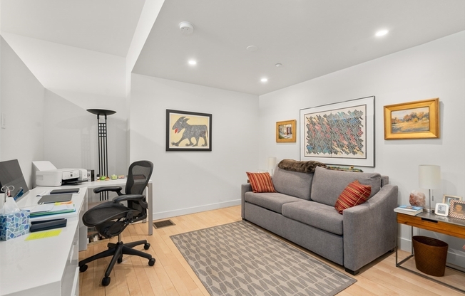 3 beds, 2 baths, 1,872 sqft, $9,250, Unit 608