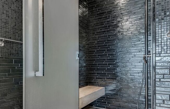 2 beds, 2.5 baths, $16,495