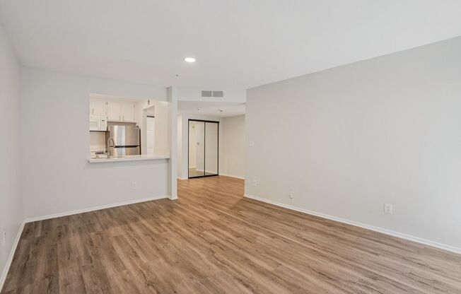 1 bed, 1 bath, 700 sqft, $1,748, Unit 120