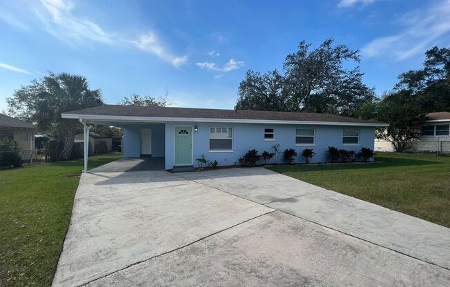 3/2 Central Lakeland Home with Large Fenced in Yard