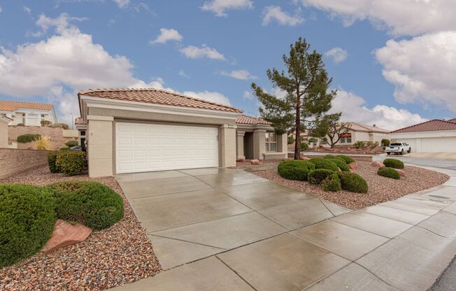 Completely remodled larger Sun City Summerlin home