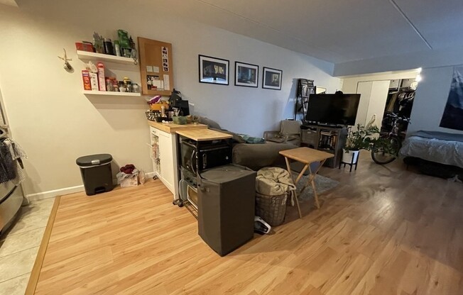 Studio, 1 bath, 431 sqft, $2,700, Unit 5H