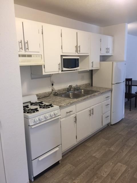 1 bed, 1 bath, $995