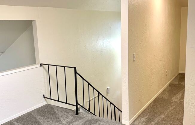 2 beds, 1 bath, 820 sqft, $1,550, Unit 1522D