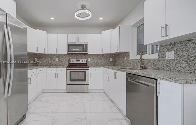 6561 SW 30 ST