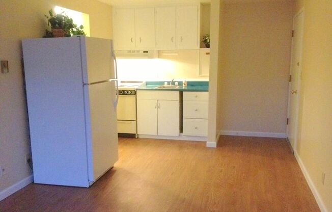 1 bed, 1 bath, 500 sqft, $1,545, Unit 11