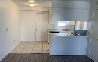 2 beds, 1.5 baths, 850 sqft, $765, Unit 1703