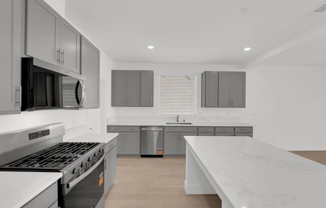 4 beds, 2.5 baths, $2,450