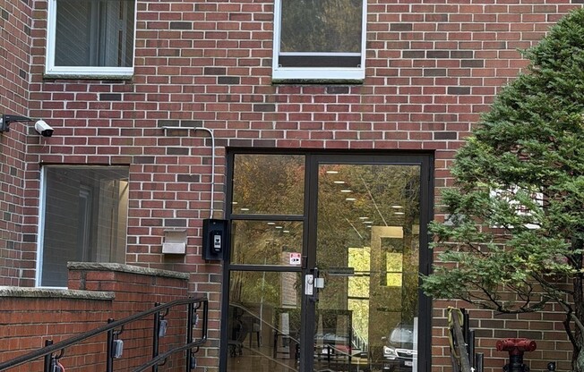 1 bed, 1 bath, 800 sqft, $2,300, Unit 502