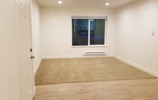 2 beds, 1 bath, 780 sqft, $1,595, Unit B202