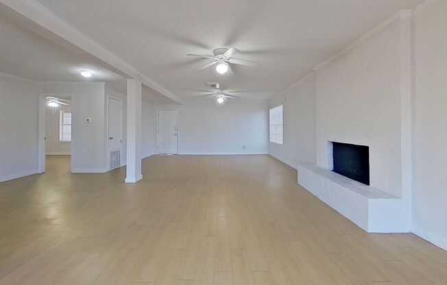 2 beds, 1 bath, 1,292 sqft, $2,049, Unit ELP2202-251A