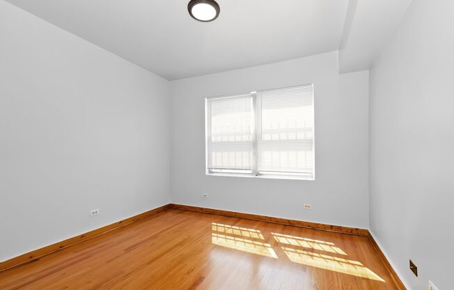 60th/Whipple (6000-02)