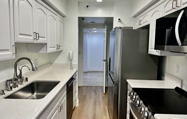1 bed, 1.5 baths, 1,943 sqft, $5,200, Unit 402
