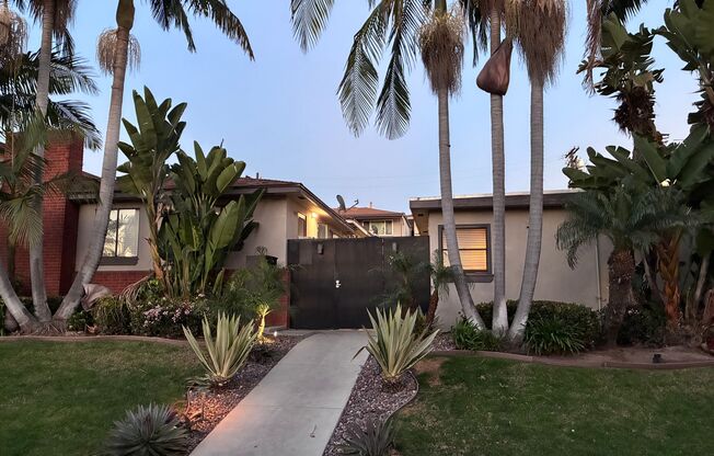 4329-4343.5 Alabama Street