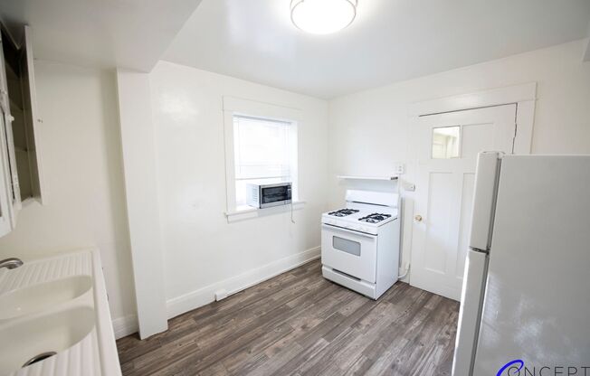 1 bed, 1 bath, 685 sqft, $1,285, Unit 21