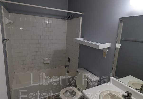 727 S. Main St. # 15