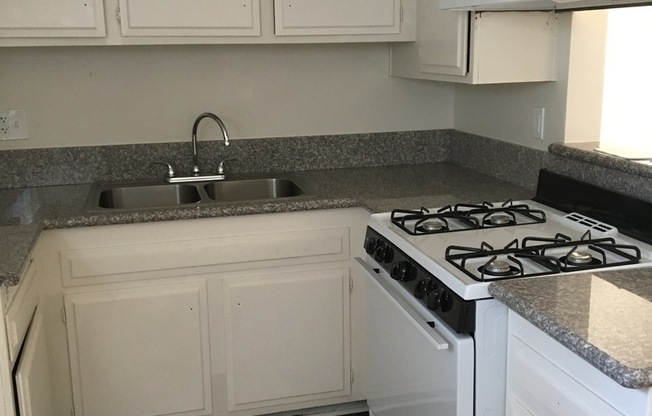 Coach House Apartments