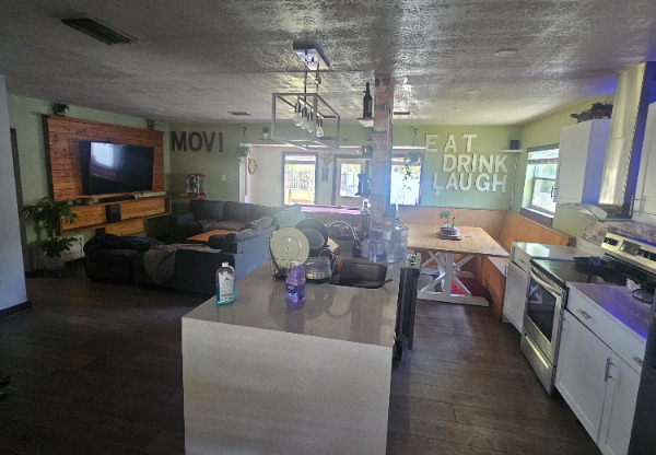 1428 MAURY RD