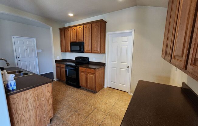 Spacious 4 Bedroom in Eagle Mountain ISD