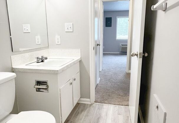 1 bed, 1 bath, 740 sqft, $1,125, Unit 1118I