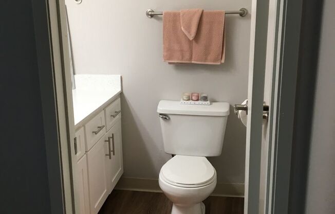 2 beds, 1.5 baths, 865 sqft, $2,449, Unit VP15