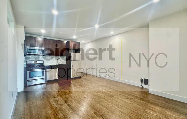 720 W 181 ST