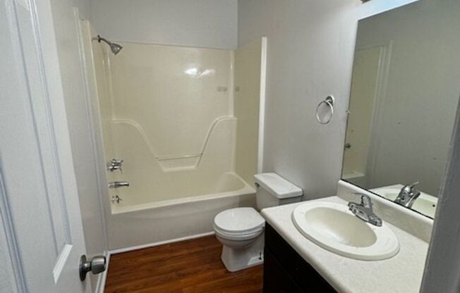 2 beds, 1.5 baths, $875