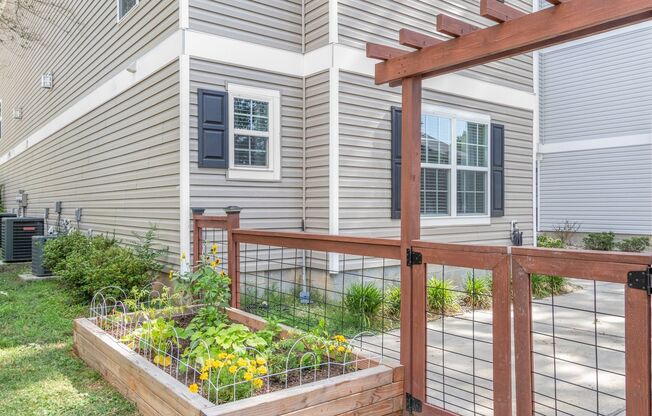 A First-Time Rental Available 09-15-25! 3 Primary Suites w/Private Baths - Attached Garage - Dog Friendly!