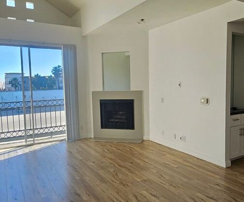 2 beds, 2 baths, 1,150 sqft, $3,295, Unit 406