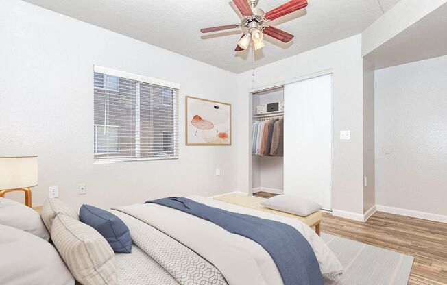 2 beds, 1 bath, 780 sqft, $1,275, Unit 1-236